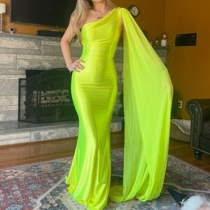 Promgirl One-Shoulder Neon yellow Dress